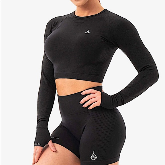 RYDERWEAR SEAMLESS LONG SLEEVE CROP TOP - Picture 1 of 3
